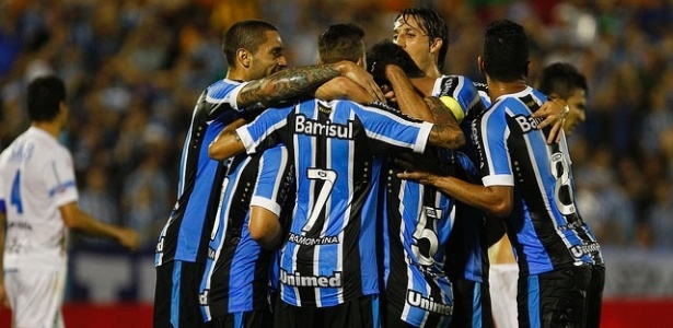 Jogadores do Grêmio comemoram vitória sobre o Novo Hambrugo nesta quarta - Lucas Uebel/Divulgação/Grêmio