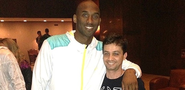 Kobe Bryant, astro da NBA, fez uma avaliação com Alex Evangelista em 2013. Experiência abriu portas - Divulgação