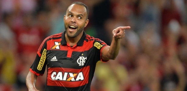 Alecsandro, atacante do Flamengo, é o principal alvo do Grêmio para o ataque - Pedro Martins/AGIF