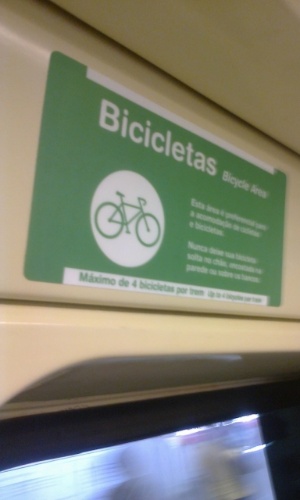 Metrô disponibiliza área para ciclistas que quiserem transportar suas bicicletas