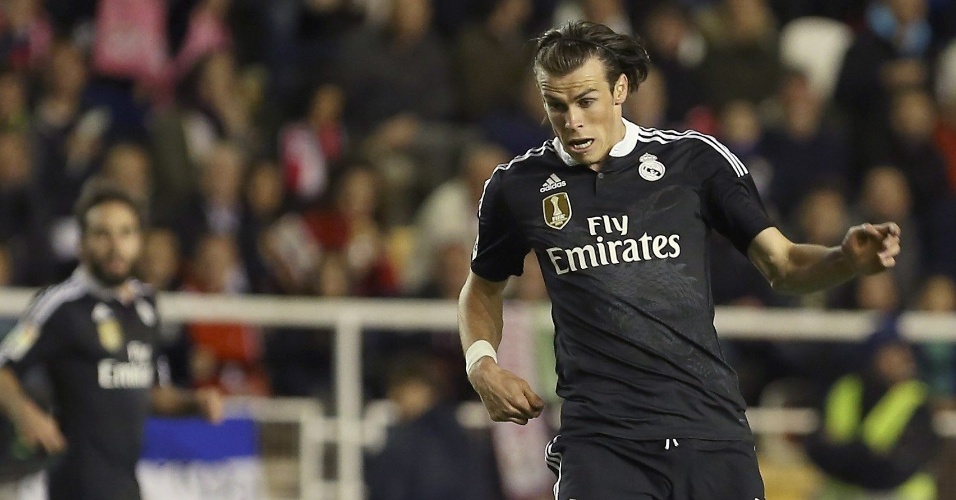 Gareth Bale tenta jogada contra o Rayo Vallecano