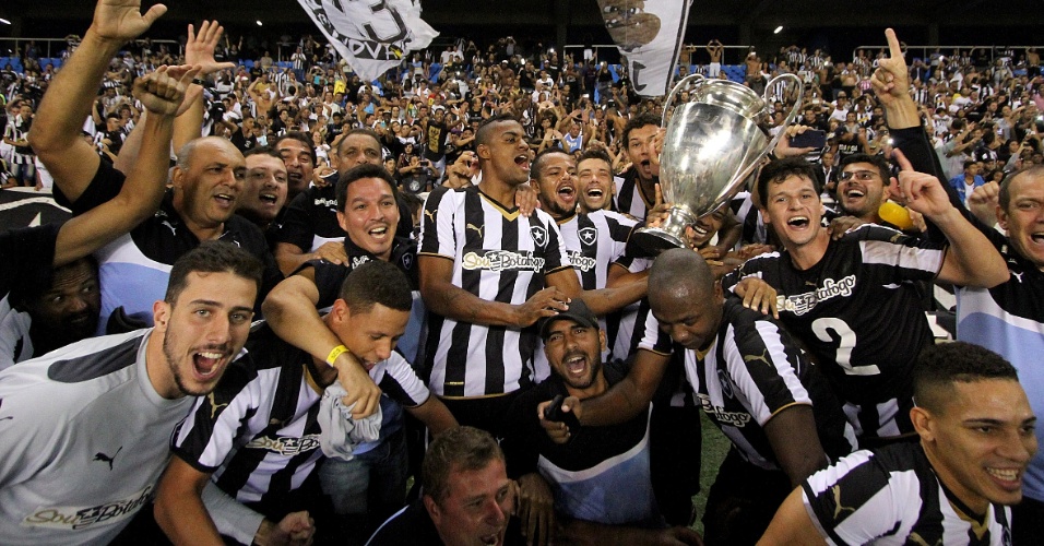 Botafogo vence Macaé e é campeão da Taça Guanabara após 