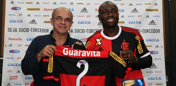 Pablo Armero durante a apresentação ao Flamengo: desafio complicado na Gávea - Gilvan de Souza/ Flamengo