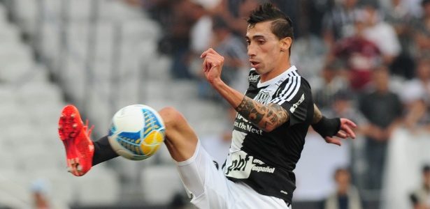 Rildo está livre para assinar contrato com o Corinthians após atraso de documento - Junior Lago/UOL