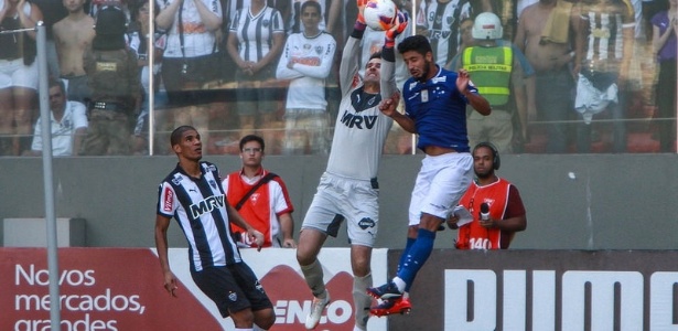 Léo Silva diz que a equipe mineira ainda não está adaptada ao horário das 11h - Bruno Cantini/Clube Atlético Mineiro