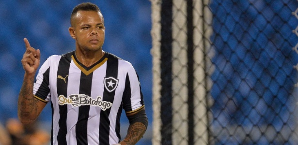 Bill não tem sossego, mesmo com 11 gols marcados neste ano pelo Botafogo - Pedro Martins/AGIF