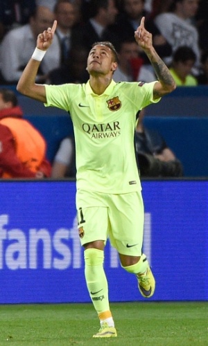 Neymar abre o placar para o Barcelona contra o PSG, pela Liga dos Campeões