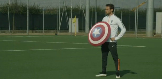 Claudio Marchisio, da Juventus, se transforma em Capitão América - Reprodução - Reprodução