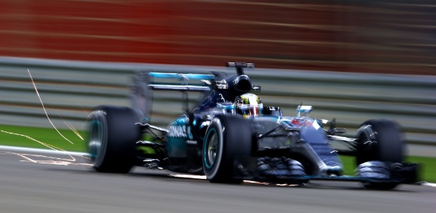 Hamilton fez sua primeira pole no circuito do Bahrein - Mark Thompson/Getty Images