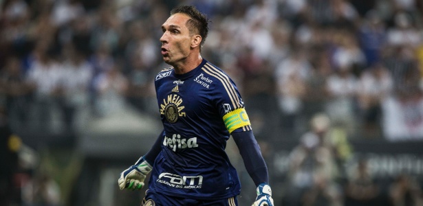 Fernando Prass defendeu dois pênaltis contra o Corinthians e garantiu a vaga na final - Adriano Vizoni/Folhapress