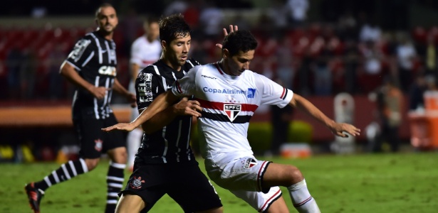 São Paulo e Corinthians já se encontraram em quatro partidas na temporada 2015 - Ernesto Rodrigues/Folhpress