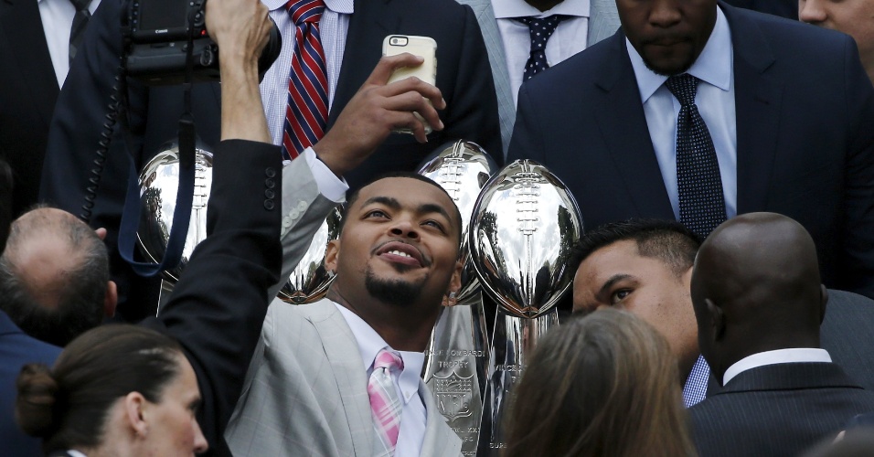 Barack Obama recebe o time do New England Patriots, campeões do último Superbowl