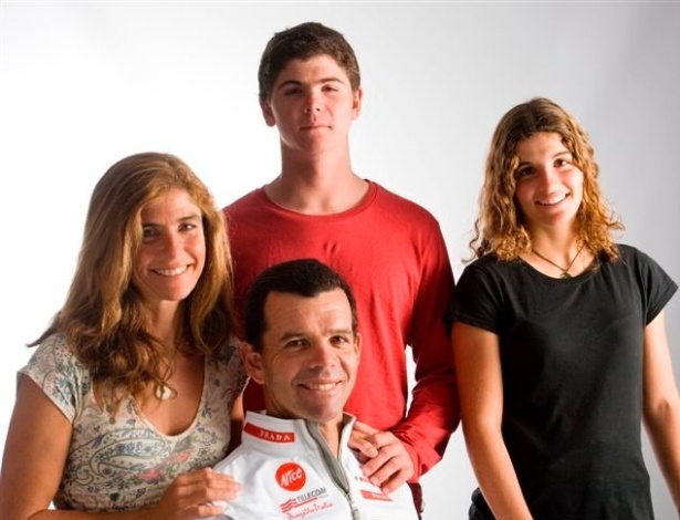 Família Grael: Andrea, Marco e Martine, da esq. para dir., e Torben, no centro - Reprodução/BlogdoAxelGrael