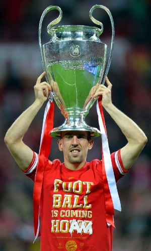 Franck Ribéry comemora o título da Liga dos Campeões conquistada pelo Bayern de Munique