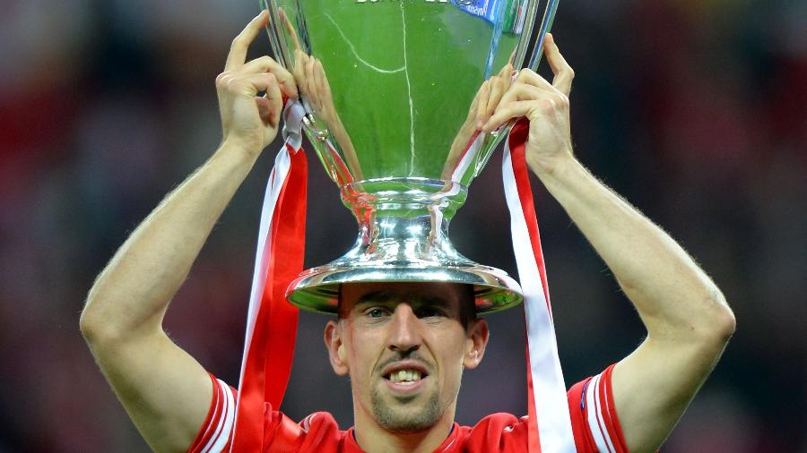 Franck Ribéry comemora o título da Liga dos Campeões conquistada pelo Bayern de Munique em 2013 - Getty Images