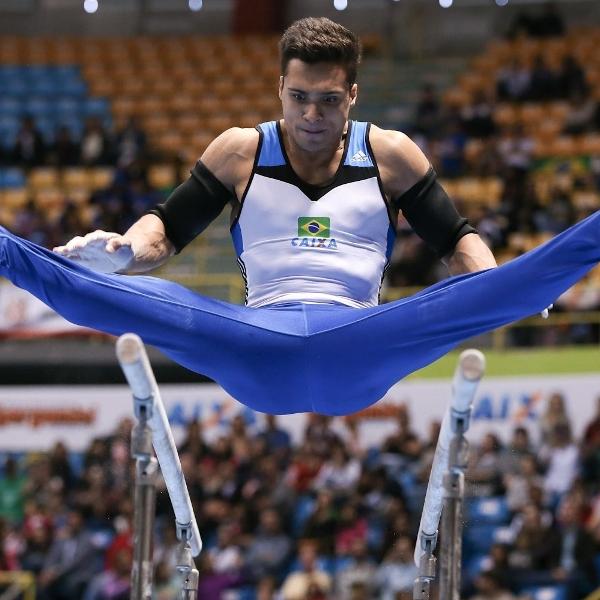 Petrix Barbosa não foi bem nas barras paralelas e após um tombo acabou eliminado