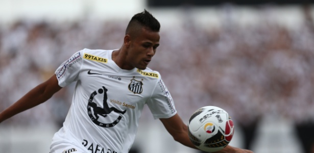 Santos busca empréstimo gratuito de 18 meses e quer "rachar" salário com clube chines - Danilo Verpa/Folhapress
