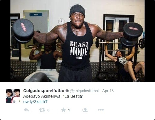 Akinfenwa, atacante inglês que era gordo, agora é musculoso - Reprodução / Twitter