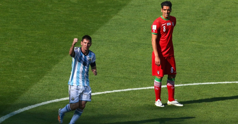 Messi comemora gol marcado para a Argentina sobre o Irã, na Copa do Mundo de 2014