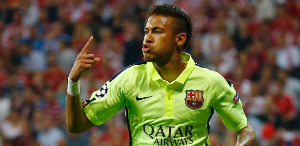 Neymar será acionado judicialmente devido a polêmica transferência para o Barcelona - Kai Pfaffenbach/Reuters