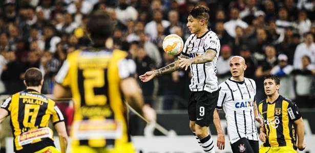 Guarani Vence Encerra Invencibilidade Na Arena E Elimina O Corinthians 13 05 2015 Uol Esporte