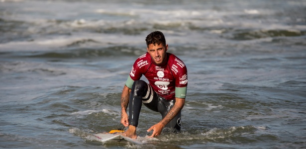 Filipe Toledo enfrentará Ítalo Ferreira, que venceu Jadson André na 2ª bateria do dia - Ricardo Borges/Folhapress