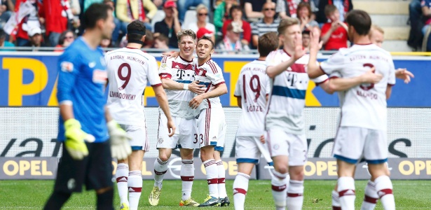 Schweinsteiger em partida do Bayern de Munique contra o Freiburg - RALPH ORLOWSKI/REUTERS