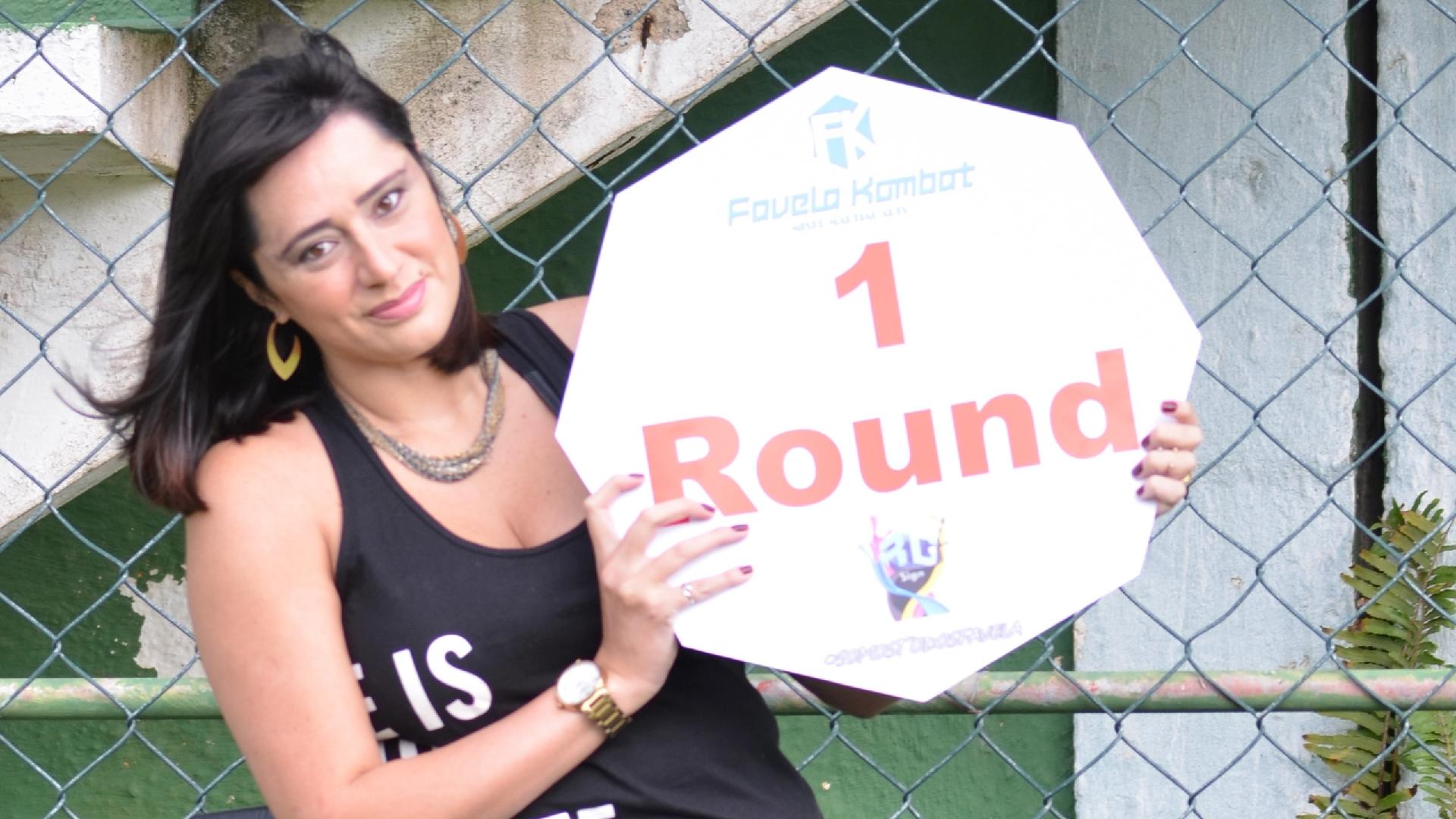 20.05.2015 - A cadeirante Vanessa Pimentel será ring girl no Favela Kombat, em mais uma tentativa do evento de 