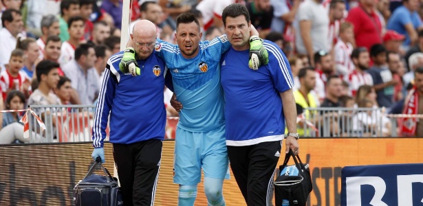 Diego Alves está fora da Copa América após lesão em jogo do Valencia - EFE / Carlos Barba 