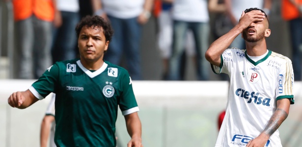 Com explicação de regra de transferências, L. Pereira (d) ainda pode deixar o Palmeiras - Junior Lago/UOL