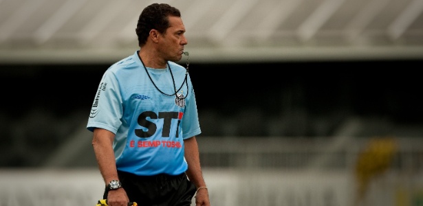 Técnico Vanderlei Luxemburgo comandou o Santos pela última vez em 2009 - Ricardo Nogueira/Folhapress