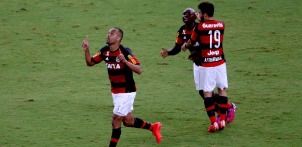 Alecsandro comemora o gol marcado pelo Flamengo - Getty Images