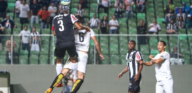 Leonardo Silva e Jemerson estão com mais dificuldades por causa da formação ofensiva do Atlético - Bruno Cantini/Flickr Atlético-MG