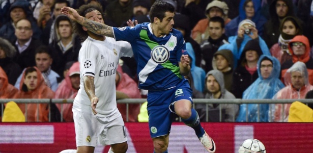 Vieirinha disputa jogada contra o Real Madrid - Pierre-Philippe Marcou/AFP Photo - Pierre-Philippe Marcou/AFP Photo