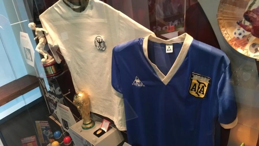 Camisa usada por Maradona na histórica partida contra a Inglaterra na Copa do Mundo de 1986 - Caio Carrieri/UOL