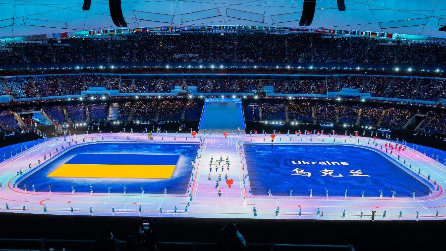Apresentação da delegação ucraniana na abertura dos Jogos Paralímpicos de Inverno de 2022, em Pequim, na China - Christoph Soeder/Getty