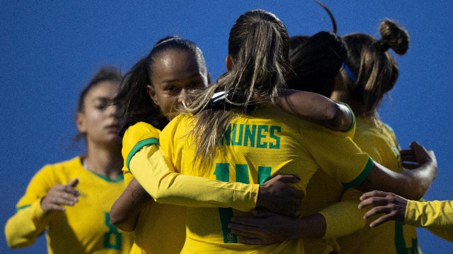 Jogadoras do Brasil celebram gol sobre a Hungria em amistoso - Lucas Figueiredo/CBF