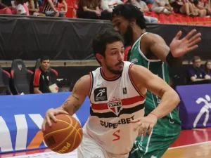 São Paulo vira sobre o Bauru no fim e se mantém invicto no NBB