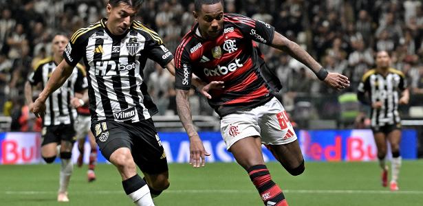 Wallace Yan treinou pênaltis e segue muito em alta mesmo após erro no Fla