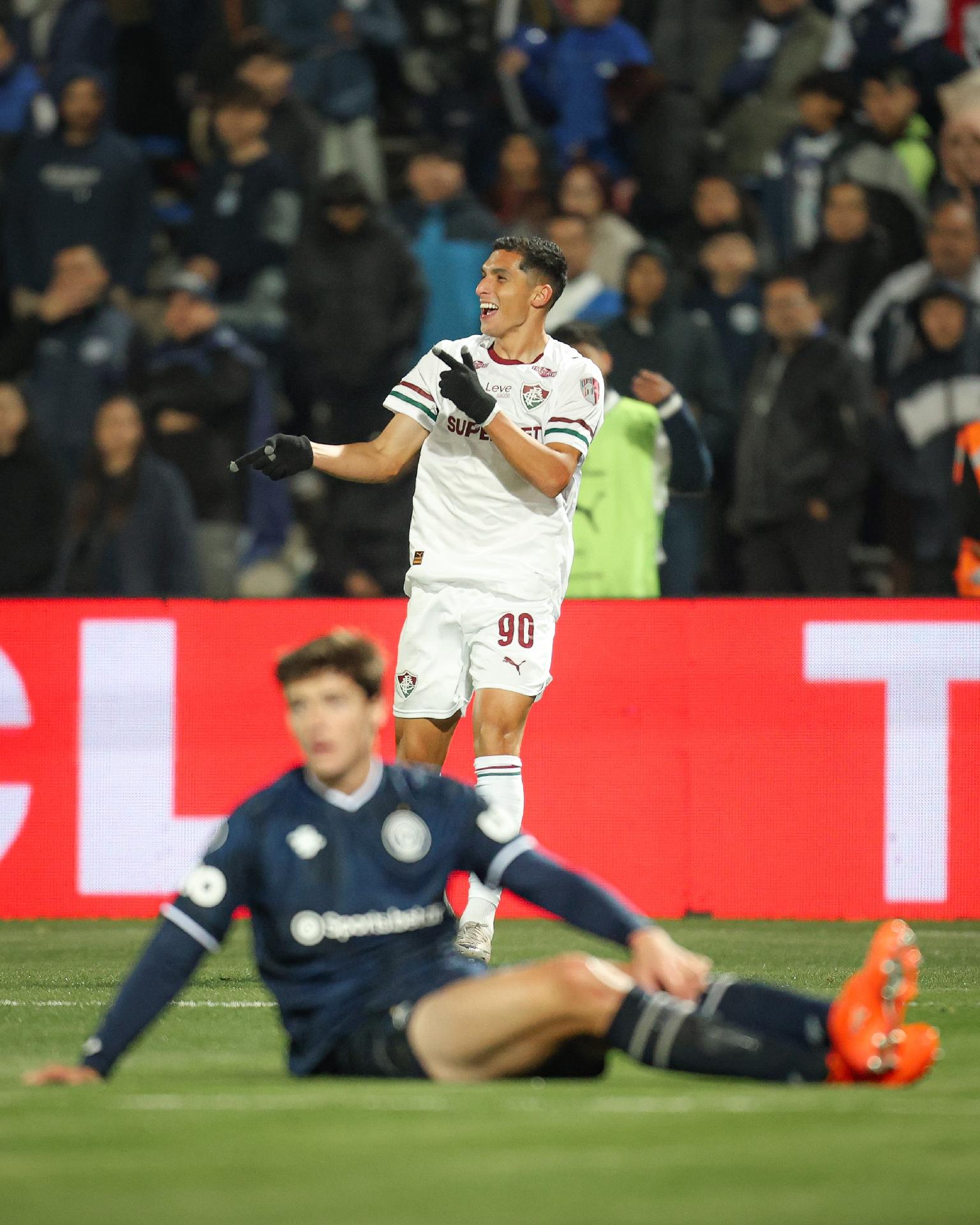 Serna celebra gol pelo Fluminense contra o Independiente Rivadavia pela Libertadores - undefined