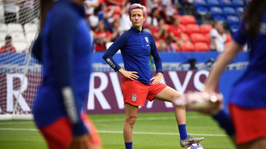 Megan Rapinoe, antes de partida entre Inglaterra e EUA - FRANCK FIFE / AFP