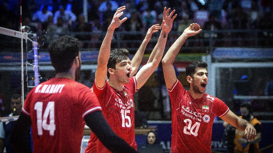 Jogadores do Irã durante jogo da Liga das Nações  - Xinhua/Ahmad Halabisaz