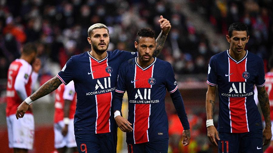 Icardi comemora gol com Neymar em partida do PSG contra o Reims - FRANCK FIFE / AFP