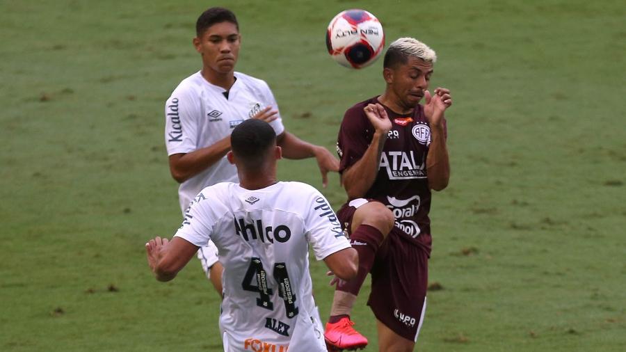 Santos e Ferroviária se enfrentaram na Vila Belmiro pela 2ª rodada do Paulista 2021 - MAURÍCIO DE SOUZA/DIÁRIO DO LITORAL/ESTADÃO CONTEÚDO