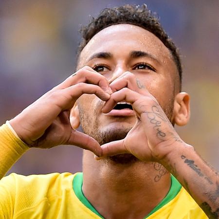 Neymar comemora gol pela seleção brasileira contra o México pela Copa do Mundo de 2018 - Lukasz Laskowski/PressFocus/MB Media/Getty Images