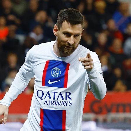 Messi comemora após marcar no jogo entre PSG e Nice, pelo Francês - Eric Gaillard/Reuters