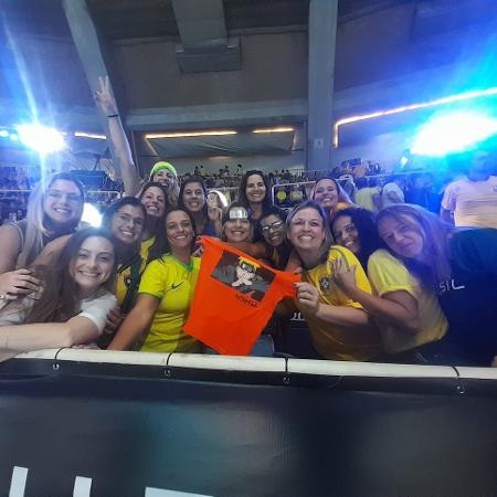 Fãs de Darlan, da seleção de vôlei masculino, levam ao Maracanãzinho peças referentes ao anime Naruto