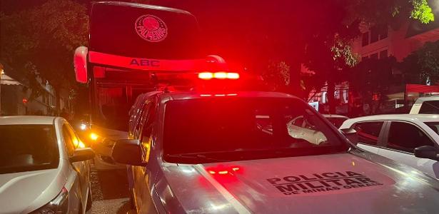 Torcedor que vandalizou ônibus do Palmeiras é identificado e detido