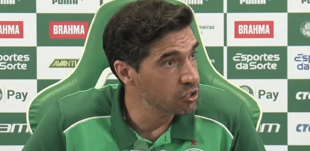 Abel aponta falhas defensivas do Palmeiras em recentes resultados do Campeonato.