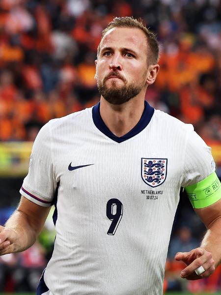 Harry Kane pode conquistar neste domingo o 1º título da carreira como profissional